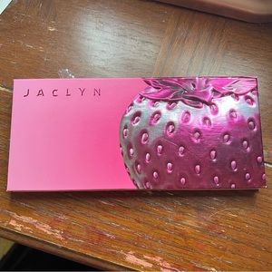 Jaclyn Hill Strawberry Feels Palette